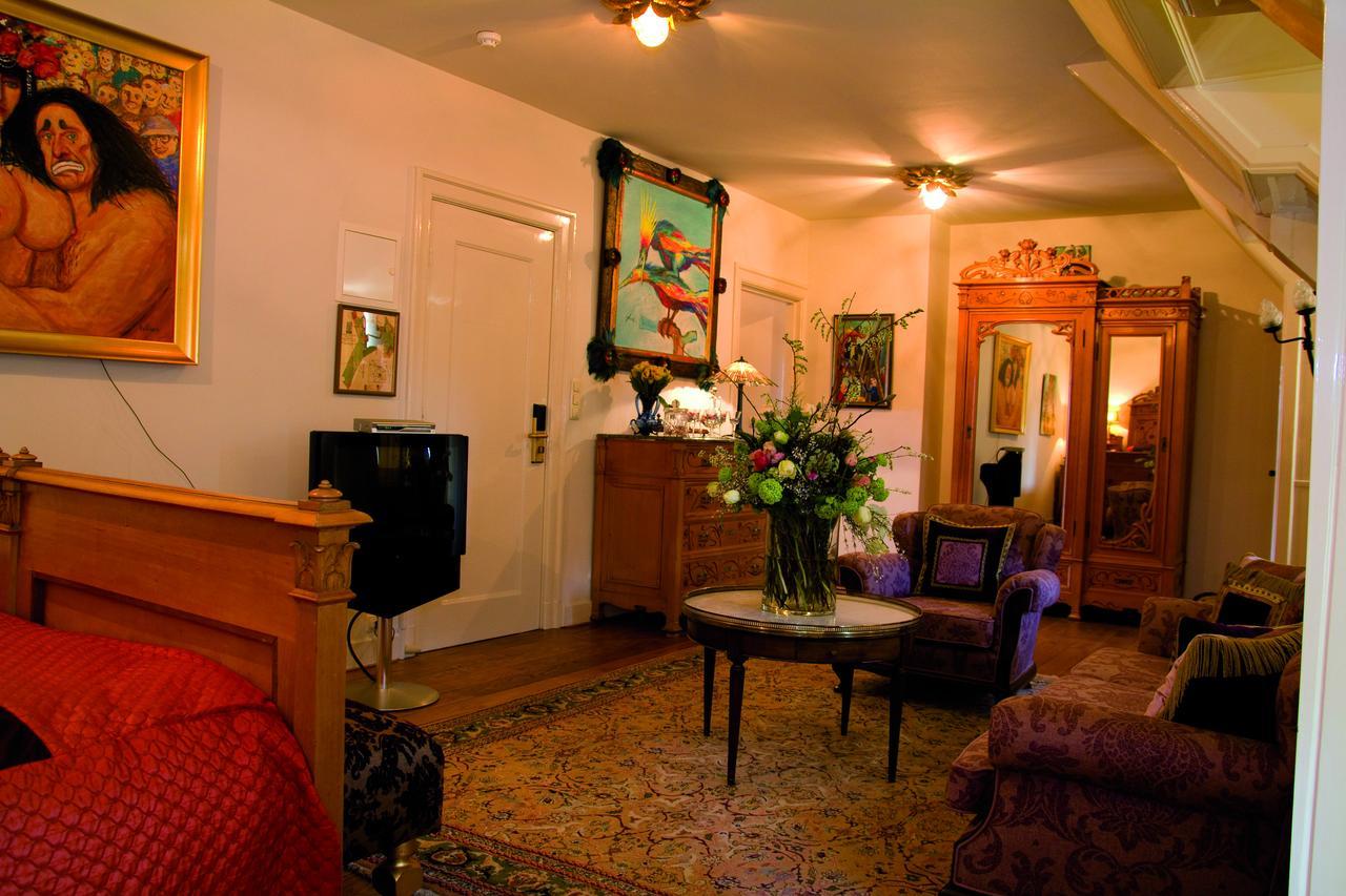 Boutique Hotel Huize Rustoord Esbeek Exterior photo